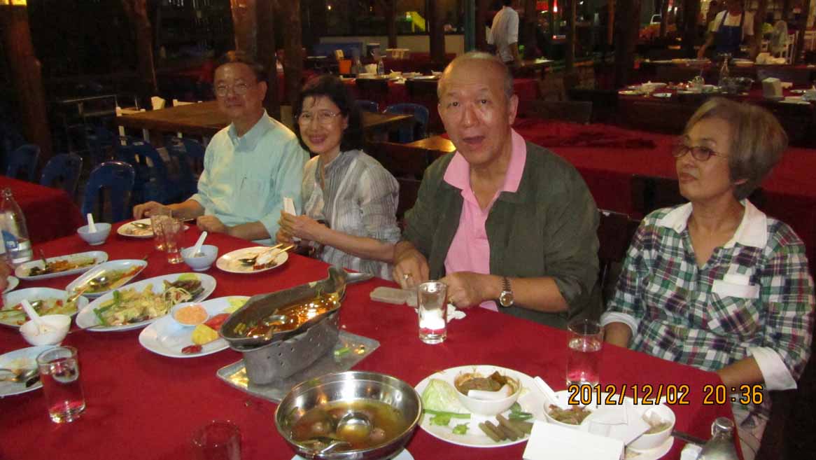 Dinner_at_Lungnuay 14.JPG 93.6K